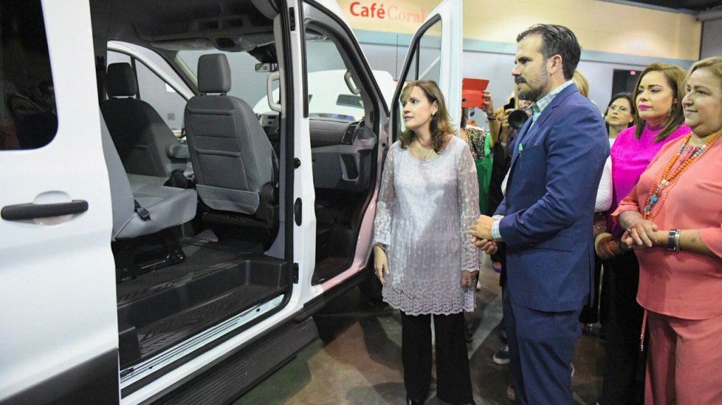  Gobernador anuncia legislaci&oacute;n de pol&iacute;tica p&uacute;blica e iniciativas a favor de las personas de edad avanzada 