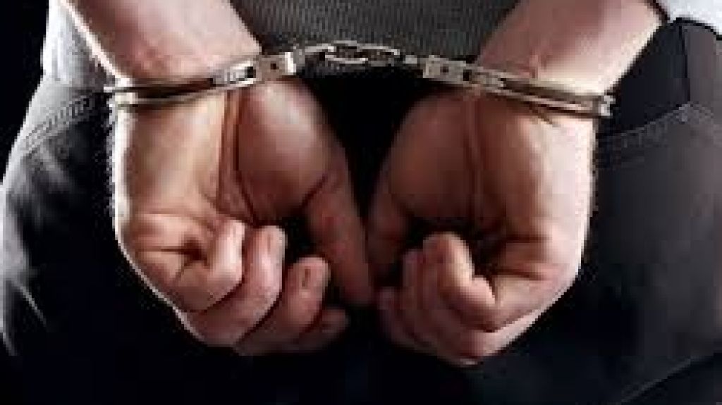  Arrestan hombre y mujer que agredieron v&iacute;ctima en robo en Humacao 