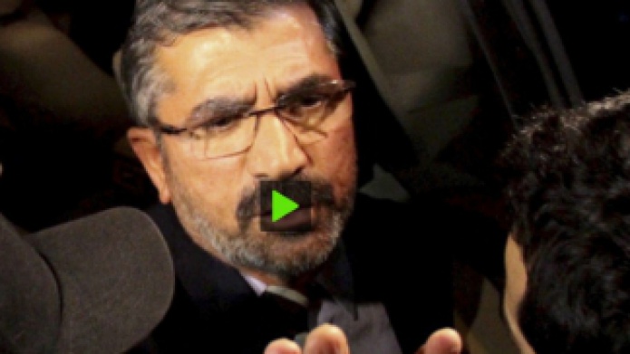 FUERTES IMÃGENES: Matan a un famoso abogado opositor de Erdogan frente a periodistas