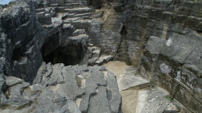 Alerta: Ilegal que te cobren acceso a la cueva del indio en Arecibo 