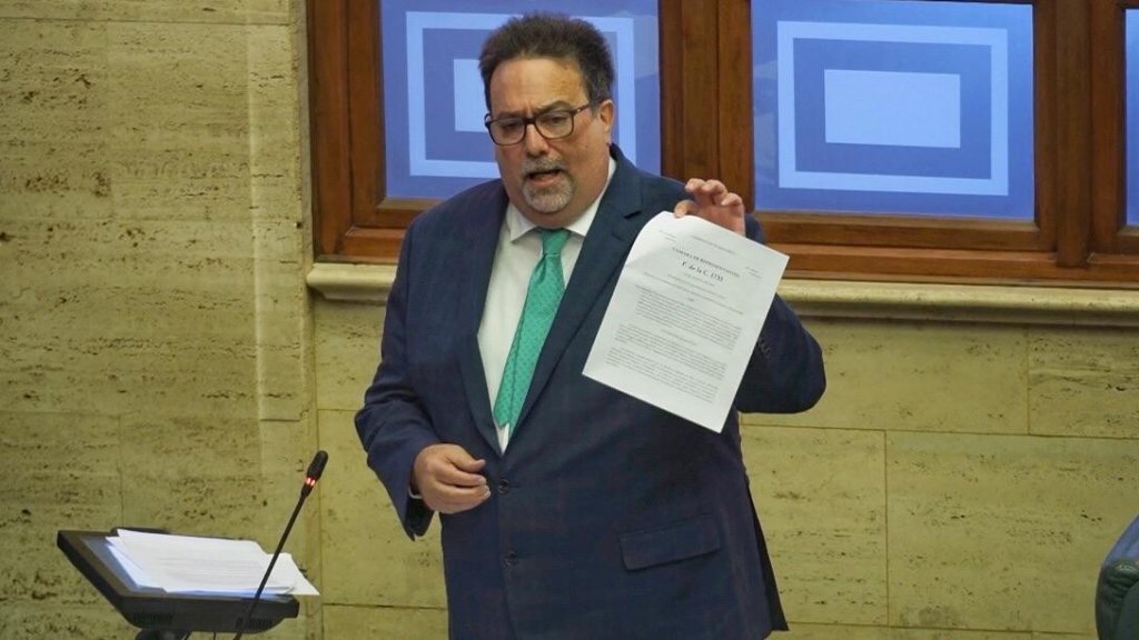  Denis M&aacute;rquez solicita remoci&oacute;n de Charbonier Laureano de la Comisi&oacute;n de &Eacute;tica 