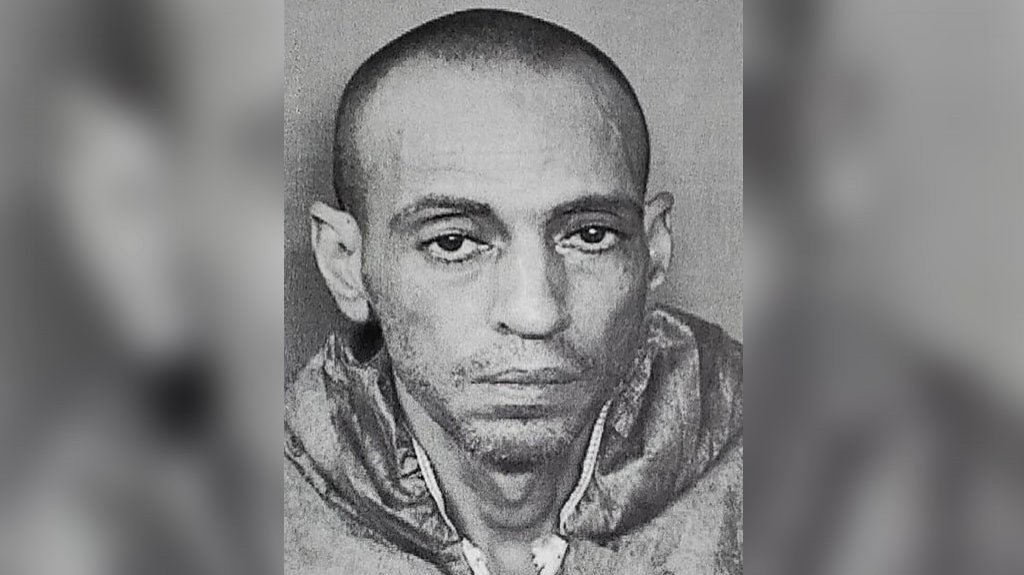  Env&iacute;an a prisi&oacute;n a sospechoso de asesinato que fue sorprendido armado y a bordo de un auto hurtado 