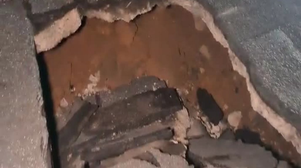  Video: Ahora cerraran calle en San Juan por un gigantesco &ldquo;cr&aacute;ter&rdquo; 
