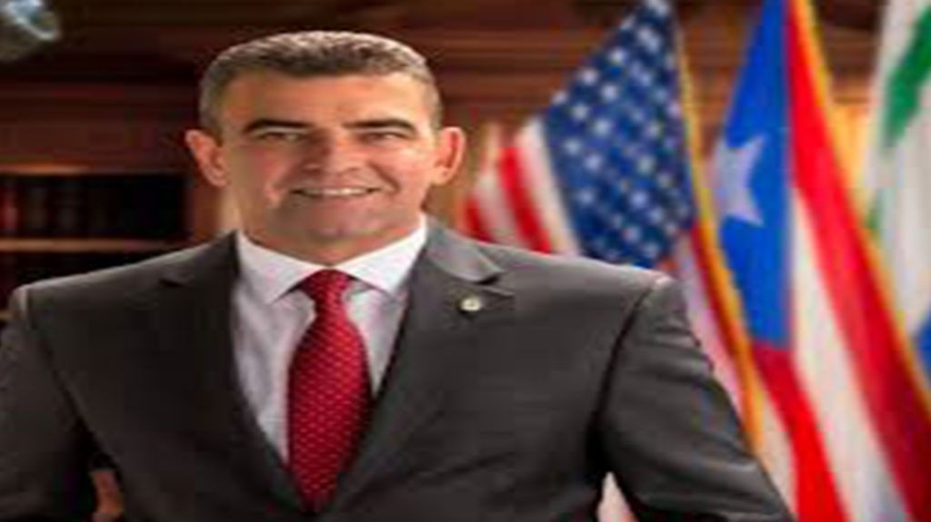  Grave deterioro en instalaciones de alcald&iacute;a de Vega Alta obligar&iacute;a a Familia y Educacion a cerrar oficinas 