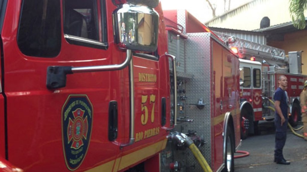  Dos veh&iacute;culos incendiados en Morovis 