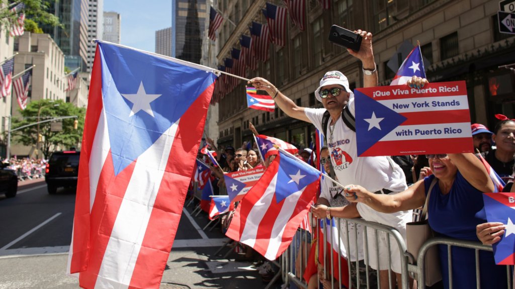  Libro de testimonios y fotos recoge 100 a&ntilde;os de puertorrique&ntilde;os en Miami 