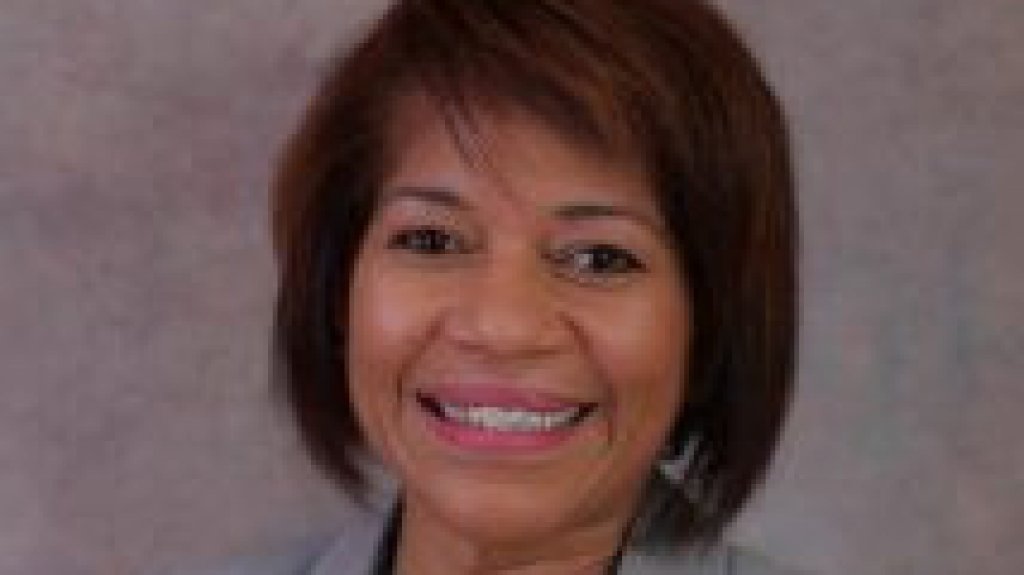  Candidata al Senado de Victoria Ciudadana propone la Oficina de Servicios Legislativos como proveedor exclusivo con personal de carrera 