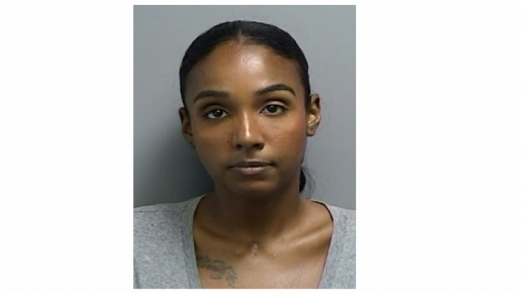  Arrestada por robar en Walmart de Ponce 