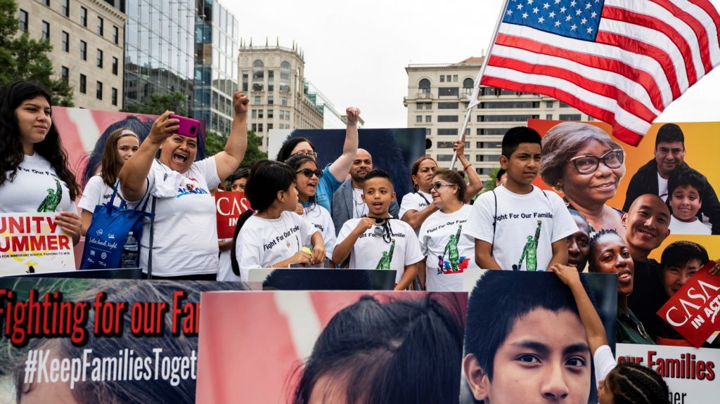  Menores inmigrantes est&aacute;n "tranquilos" en los refugios, seg&uacute;n religiosos 