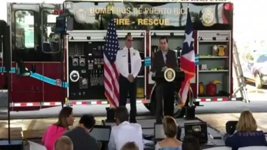  Video: Utilizan guagua de sonido para desmentir al gobernador Ricardo Roselló durante conferencia de Prensa 