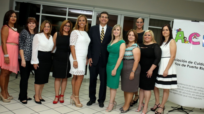 Bhatia resalta importancia de la educaciÃ³n primaria en juramentaciÃ³n de AsociaciÃ³n de Cuidos de NiÃ±os