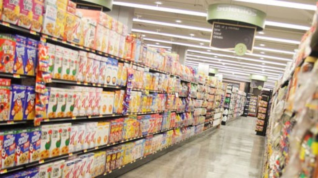  Arrestan joven de 19 a&ntilde;os por robar productos en supermercado de Arecibo 