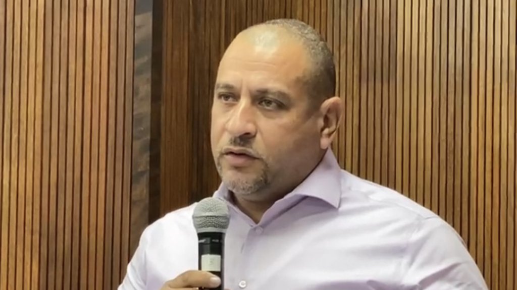  Por tercer d&iacute;a sin luz y ni agua los vecinos del Cerro Sombrero de Isabela, afirma alcalde al hacer llamamiento a la AEE 