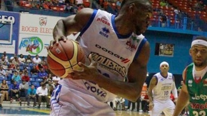 Vaqueros obtienen tercera victoria al hilo al despachar a los Caciques