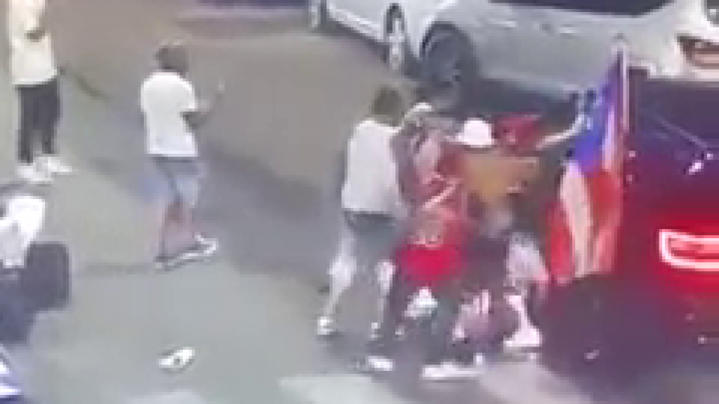  Video: Momento que asesinan a un Boricua por llevar bandera de PR en Chicago 