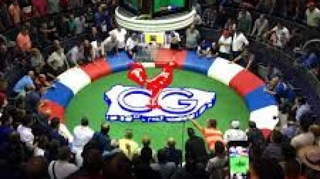  Representantes del deporte de gallos explican las implicaciones sobre la elimina ci&oacute;n de las peleas de gallos 