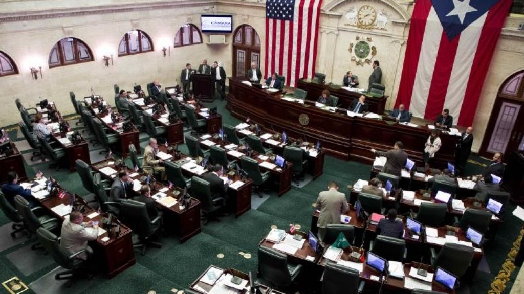  C&aacute;mara aprueba fondos para desembolso de unos $500 millones para atender emergencia por coronavirus 