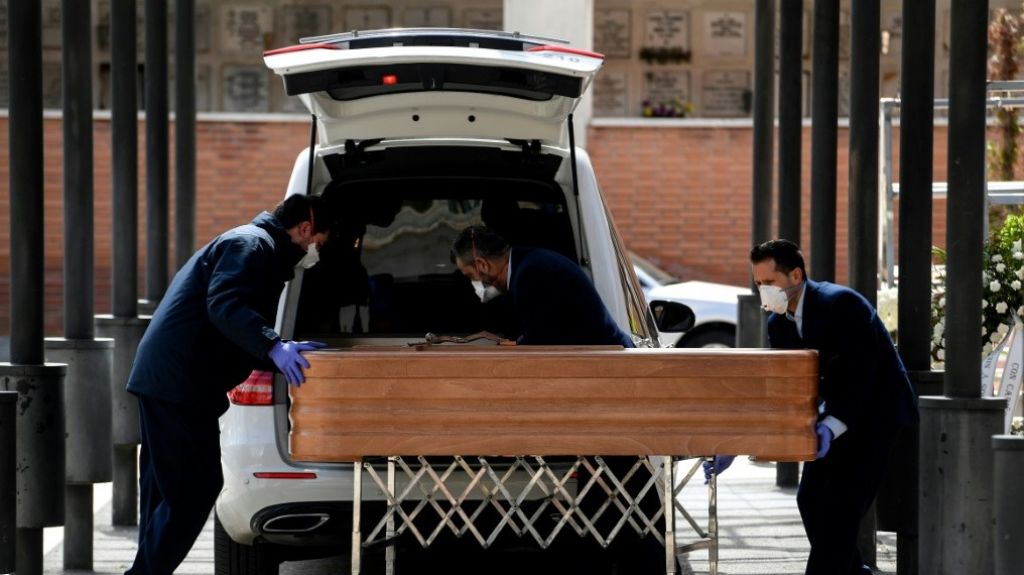  Espa&ntilde;a supera las muertes de China por coronavirus, con 3.434 