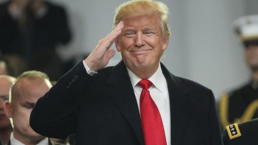  Trump dice que hay &ldquo;cero riesgo&ldquo; de que le destituya su gabinete 