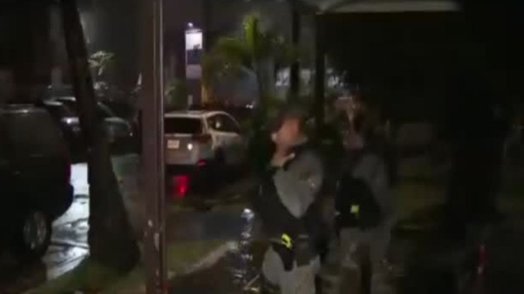  Video:Allanamientos contra violenta organizaci&oacute;n en residencial de San Juan 