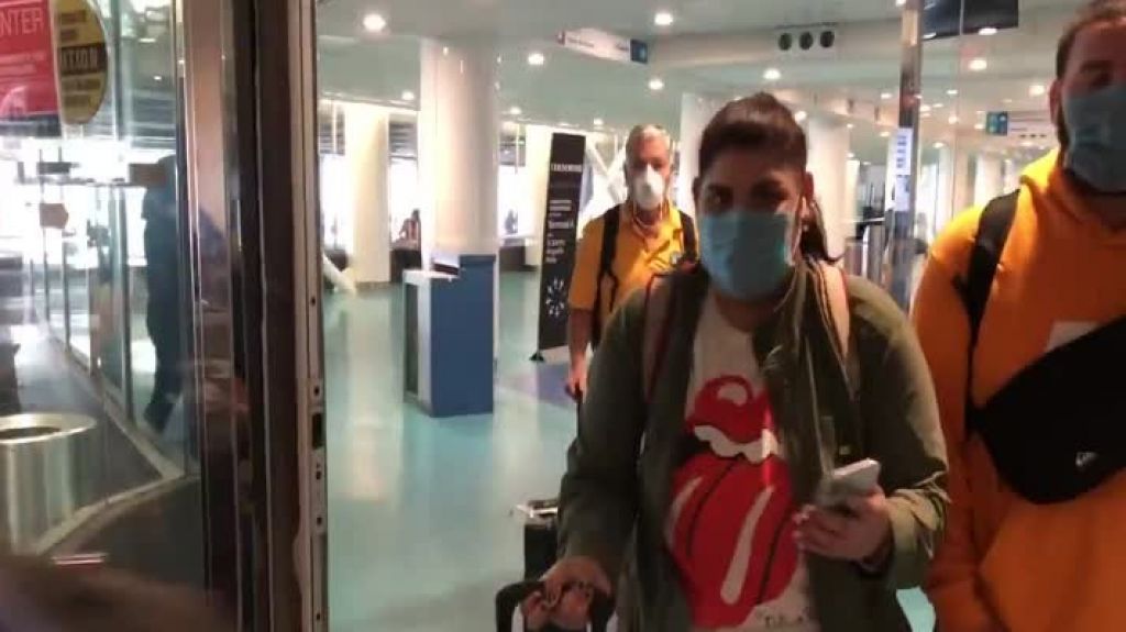  Video: Pasajeros en aeropuerto Luis Mu&ntilde;oz Mar&iacute;n entran al pa&iacute;s como si nada 