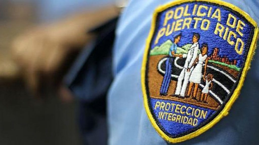  Queman intencionalmente un autom&oacute;vil a la entrada de un residencial en Coamo 
