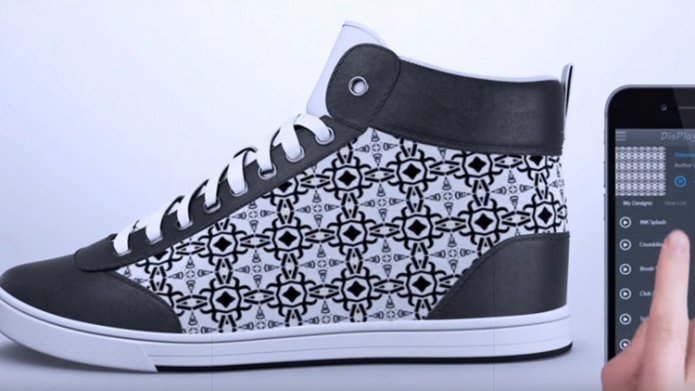 Conozca las zapatillas que cambian de apariencia mediante una 'app'