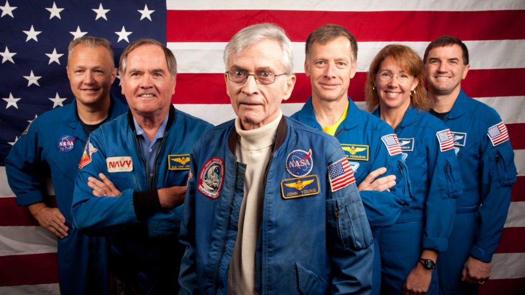  Muere el astronauta John Young, el noveno hombre en pisar la Luna 