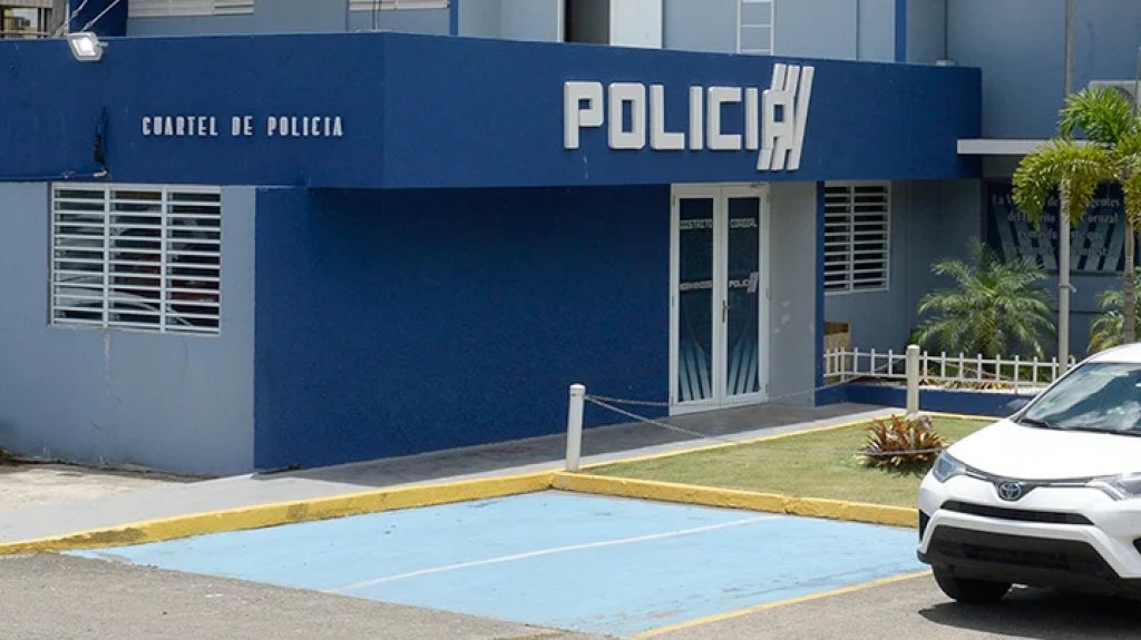  Roban motoras de cuartel de la Polic&iacute;a en Manat&iacute; 