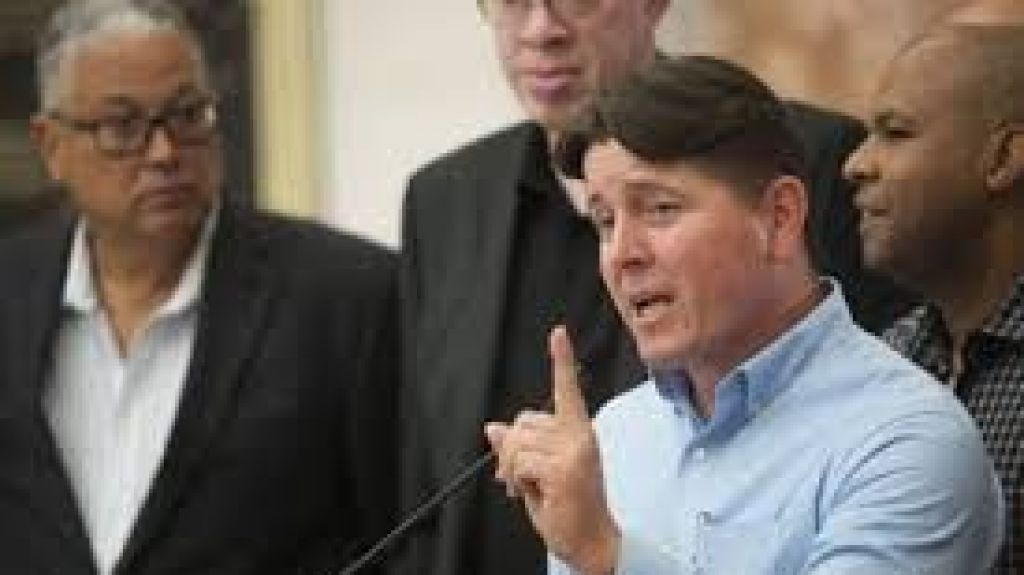  Escuche audio: Expulsan del Negociado de la Polic&iacute;a al presidente del Sindicato Puertorrique&ntilde;o de Polic&iacute;as 