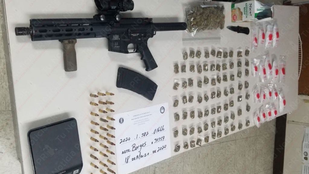  Ocupan un rifle, marihuana y carros robados durante intervenci&oacute;n en San Juan 