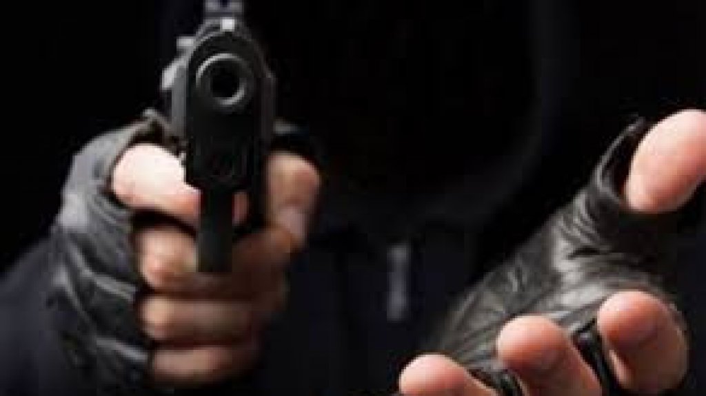  Roban veh&iacute;culo en San Lorenzo 