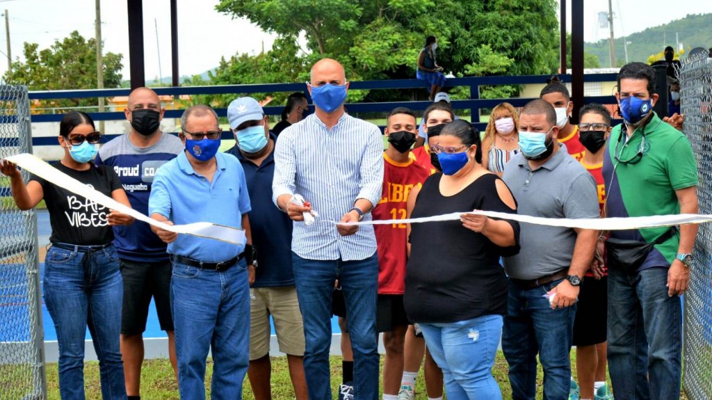  Naguabo inaugura remodelada cancha de baloncesto afectada por el hurac&aacute;n Mar&iacute;a 