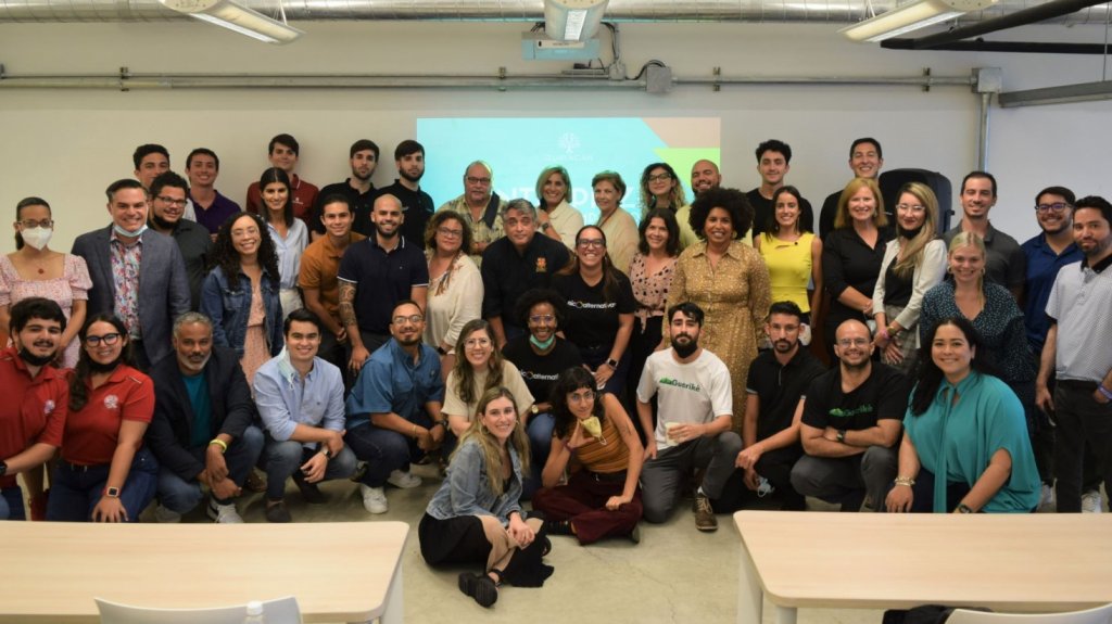  Grupo Guayacán ofrece capacitación y capital semilla a 27 empresas locales 