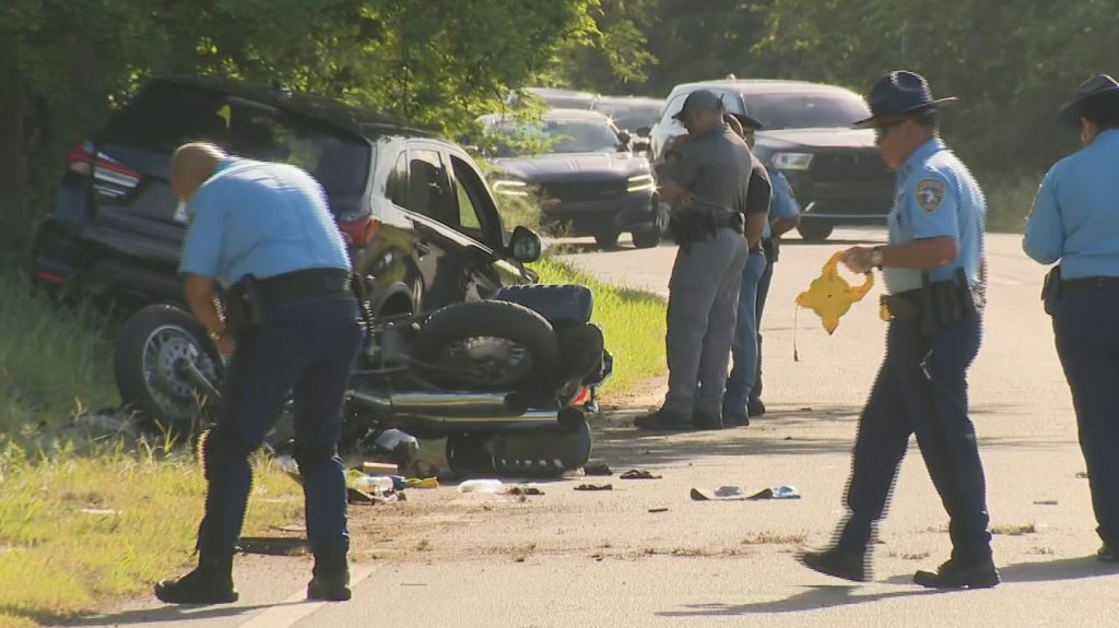  Video: Polic&iacute;a motorizado fallece tras ser chocado en Santa Isabel 