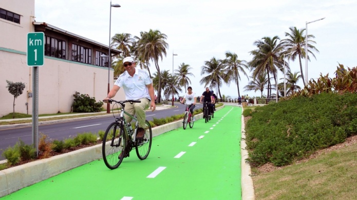 Gobernador visitÃ³ el Paseo Puerta de Tierra el dÃ­a de su inauguraciÃ³n