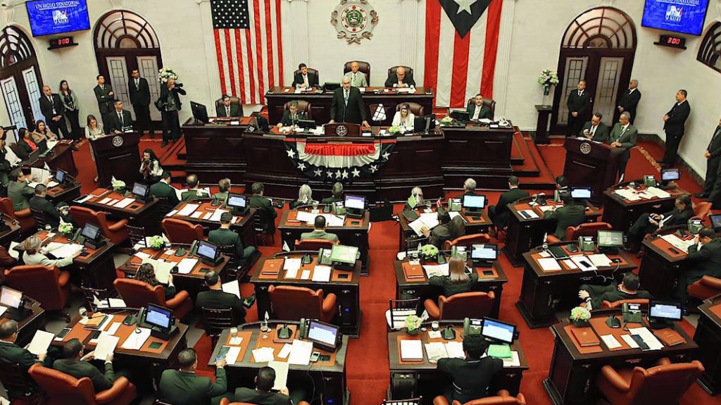  Senado aprueba medida de &ldquo;estudiantes legisladores&rdquo; de escuela de Vega Alta para fortalecer programas de reciclaje en el DE 