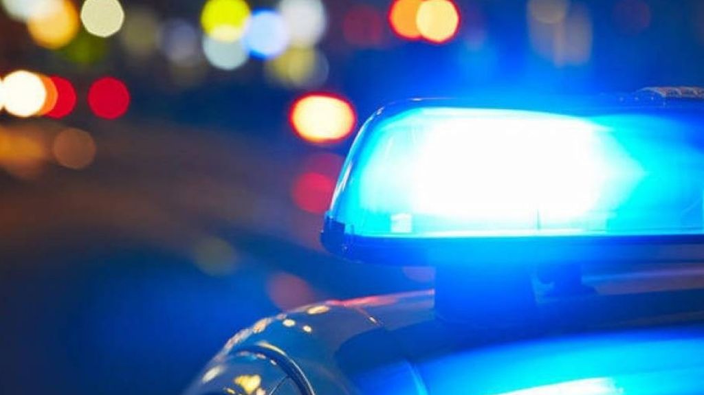  Sujetos huyen de agentes en Naranjito y se le quedan drogas, arma y dinero 