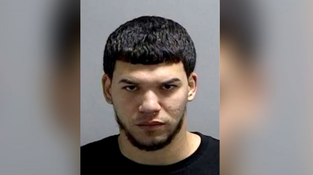  Agentes federales arrestan a gatillero en Juana D&iacute;az 