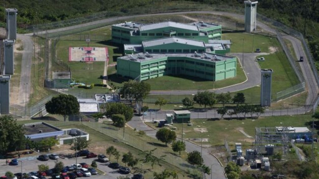  Encuentran confinado muerto en Ponce 