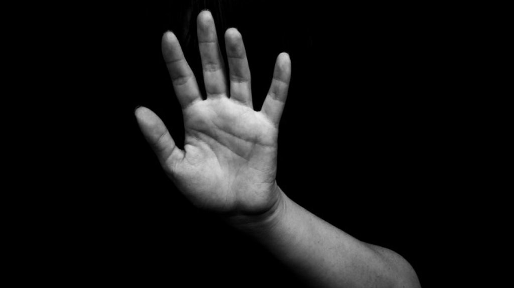  Muere ni&ntilde;o de 9 a&ntilde;os tras brutal golpiza que le dio su madre por perder el celular 