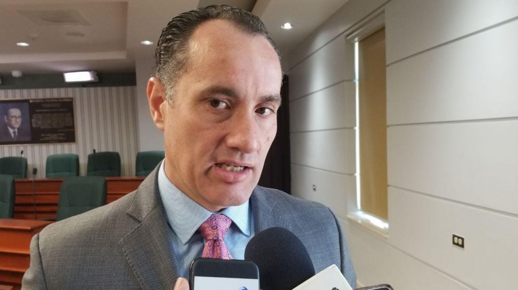  El decreto contributivo a los m&eacute;dicos no ha frenado la fuga de estos profesionales insiste representante Tony Soto 