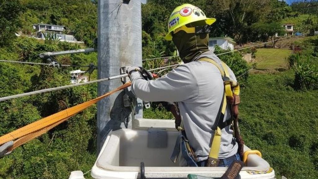  AEE invita a los celadores a resolver asuntos salariales en la mesa de negociaci&oacute;n 