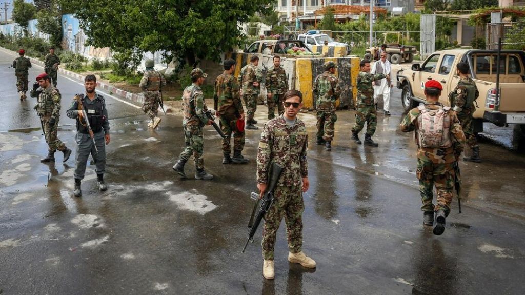  Vea video: Al menos 6 muertos en un ataque suicida en una academia militar en Kabul 
