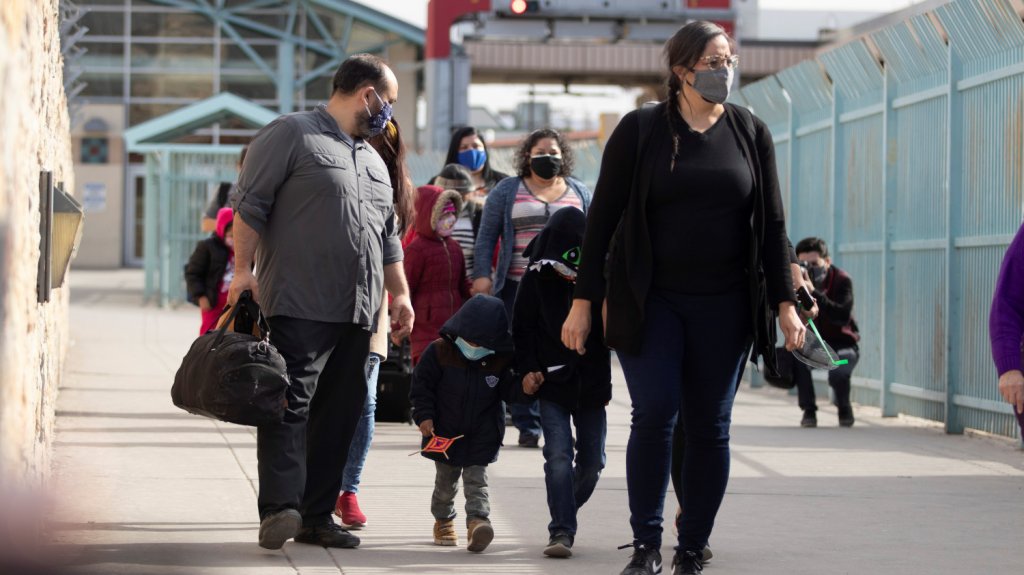  Millones de millas donadas por viajeros logran reunir a familias inmigrantes 