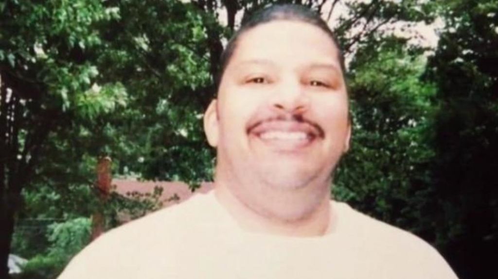  Un hombre con s&iacute;ntomas de covid-19 muere en EE.UU. despu&eacute;s de que tres hospitales rechazaran atenderle 