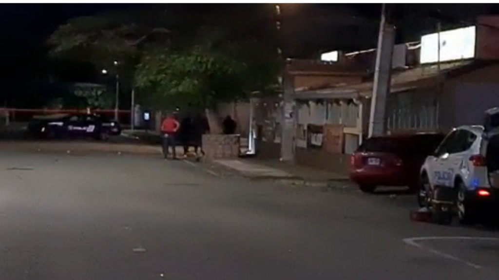  Video: Identifican a los dos hombres muertos en tiroteo anoche frente a negocio en Luquillo 