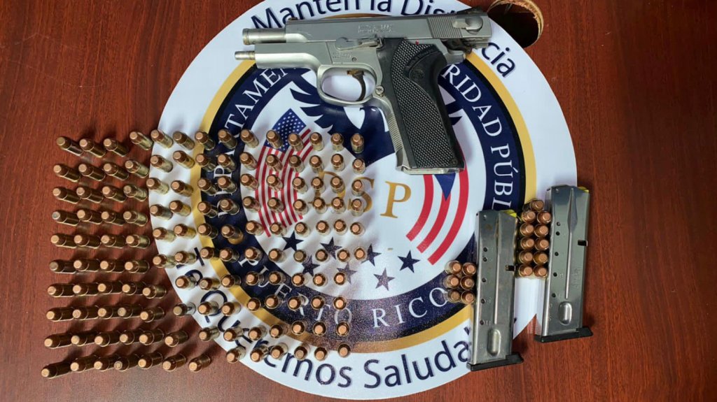  Arrestado con una pistola durante allanamiento en Vieques 