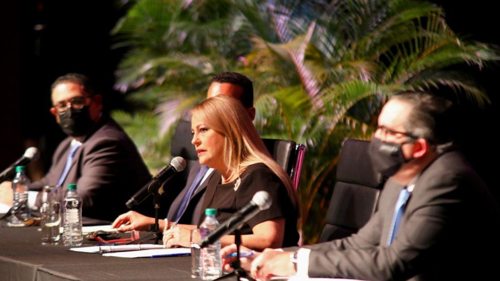  Gobernadora reune al gabinete para discutir proceso de transici&oacute;n 