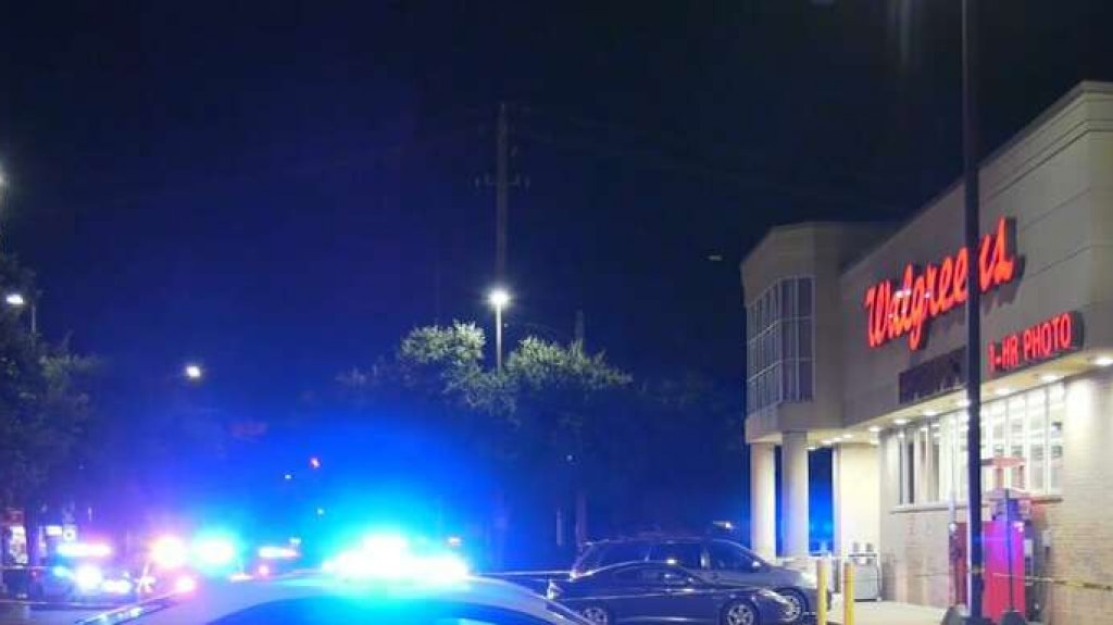  Mujeres se llevan casi dos mil d&oacute;lares en perfumes desde tienda en Toa Baja 